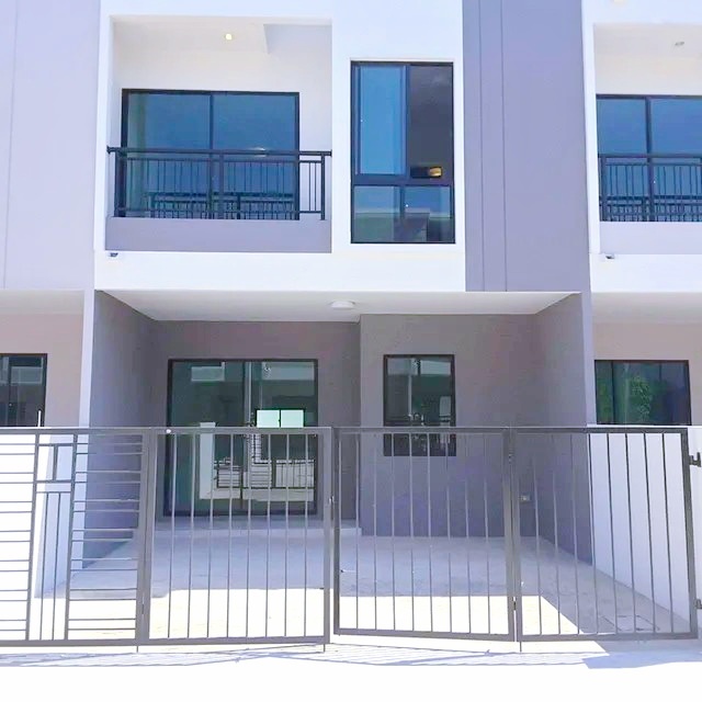 รังสิจ-นครนานก ถ.พหลโยธิน บิ๊กซี รังสิต 2.4 กม.ให้เช่าทาวน์โฮม 2 ชั้น 3นอน BRT คลองหนึ่ง 2.9 กม. พร้อมเฟอร์ฯ คลองหลวง ปทุมธานี  