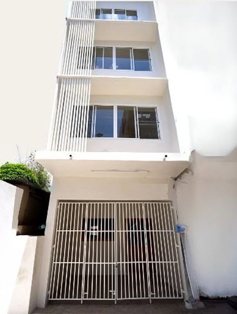 ขายอาคารพาณิชย์ 4 ชั้น หัวมุม BTS วงเวียนใหญ่ 475ม. ไอคอนสยาม 1.5กม 250ตร.ม. 16ตร.วา. นานาชาติ TSI วงเวียนใหญ่ 900 ม. 5นอน ย่านสาธร 