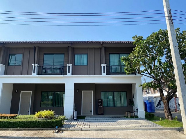 บ้านใหม่ให้เช่า 2 ชั้น สไตล์โมเดิร์นล้านนา เมืองเชียงใหม่