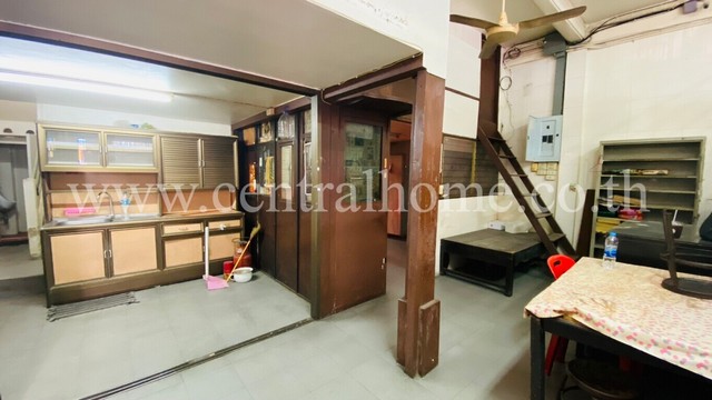 อาคารพาณิชย์ 3 ชั้น ย่านราชวัตร เขตดุสิต ทำเลทอง ใจกลางเมือง