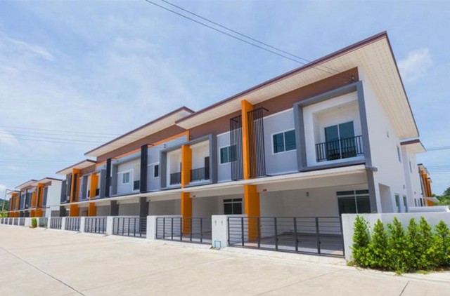 ทาวน์โฮมมือสอง โครงการ มบ.มณีรินทร์ โมเดิร์นโฮม บางพระ ชลบุรี FP-H01194 