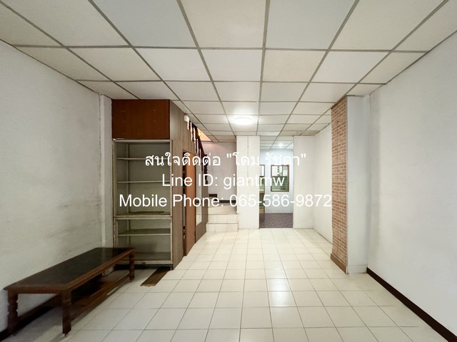 TOWNHOUSE ทาวน์เฮ้าส์ วัชรพล 16 sq.wa 0 ngan 0 Rai 3 Bedroom 1290000 thb ทำเล-ทอง เป็นทาวน์เฮ้าส์พร้อมอยู่ในย่านวัชรพลที่ถูกที่สุด ตัวบ้านอยู่ทำเลดี สามารถเดินทางสะดวกมีรถสองแถวผ่านหน้าหมู่บ้าน, ใกล้แนวรถไฟฟ้าสายสีชมพู และสีเขียว