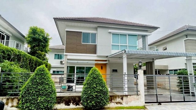 ให้เช่าบ้านสวย 2 ชั้น เฟอร์ครบ ใกล้รวมโชคมอลล์ สันผีเสื้อ 