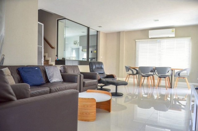 บ้านเดี่ยวหลังใหญ่ ติดทะเลสาบ โครงการ สีวลี เลควิว แม่เหียะ