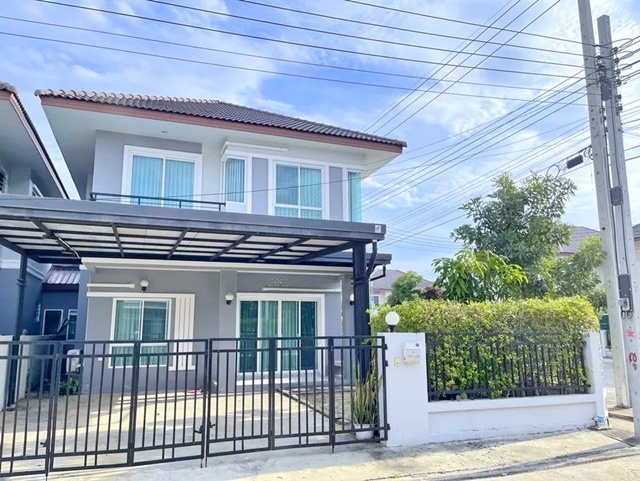  หนองจอก ใหญ่มากถ.มิตรไมตรี  MRTสุวินทวงศ์ โลตัส เช่าบ้าน 2 ชั้น หลังริม 45 ตร.วา.180 ตร.ม.สกุลดี จัดเต็มเฟอร์ฯ และเครื่องใช้ไฟฟ้า 