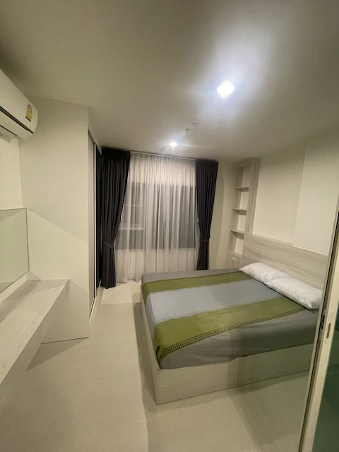 Aspire Erawan safe convenient peaceful 26th floor Erawan BTS