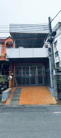 ขาย ทาวน์เฮ้าส์ 3 ชั้น นิลุบลวิลล์ หลังมุม ตรงข้ามบิ๊กซีบางพลี สมุทรปราการ (144 ตรม.)