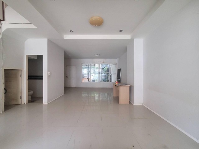 ขาย ทาวน์เฮ้าส์ เดอะลิฟวิ่ง รังสิต-ติวานนท์ เมืองปทุมธานี PTT00554