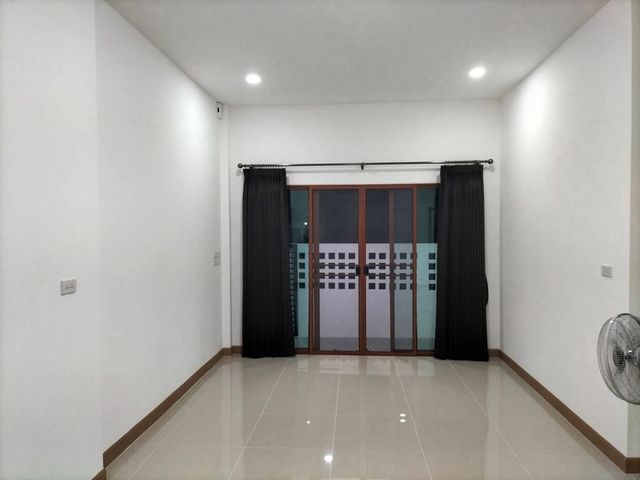 ให้เช่า 20,000 บาท/เดือน #โซนหางดง #สันผักหวาน บ้านสร้างใหม่  #ใกล้สนามบิน