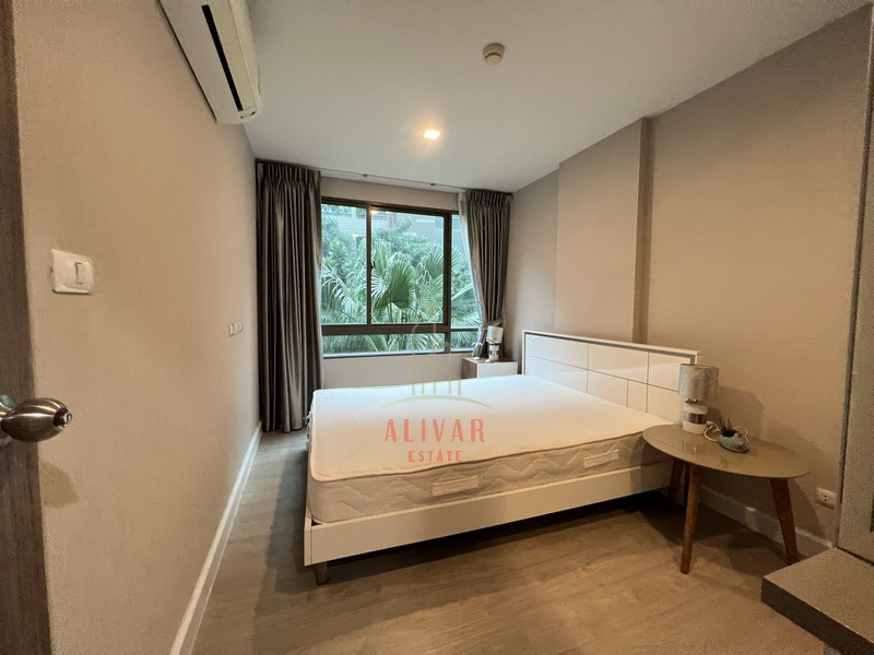RC090025 For rent, Condo Metro Luxe Ratchada, fully furnished, near MRT Huai Khwang and MRT SutthisanRental price 13,000 baht/month (minimum 1 year contract)Details:- 28 SQ.M.- 1 bedroom, 1 bathroom- Building C, 3nd floor- 1 car parking space- Fully furnishedAppliances:- 2 air conditioners / water heater- refrigerator / washing machine- range hood / microwave- sofa / bed - desk, chair / TVLocation: Ratchadaphisek Road, Din Daeng Subdistrict, Din Daeng District, BangkokContact Line: @alivar  click https://line.me/R/ti/p/@180acmsuCALL     : 086-394-2897 Email : alivarestate@gmail.com Wechat  : alivar2442A LIVAR ESTATE CO.,LTD.รับฝากขาย-เช่า อสังหาริมทรัพย์