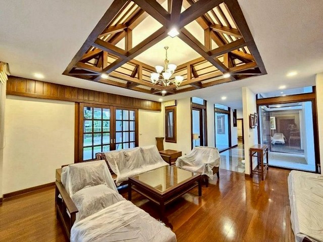 บ้านสวยหลังใหญ่ เนื้อที่เยอะ ใกล้เมือง โซนสันผีเสื้อ