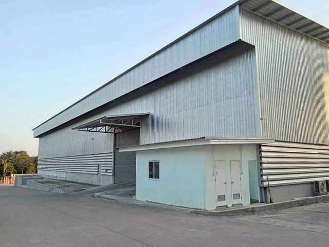 ทาวน์โฮม โมดิ วิลล่า ถนนบางนา-ตราด บางนา หลังมุม หลังใหญ่ ทำเลดี