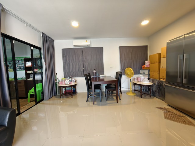 ขายขาดทุน ถูกสุดในโครงการ  บ้านหลังมุม ต่อเติมครบ สภาพนางฟ้า พร้อมอยู่