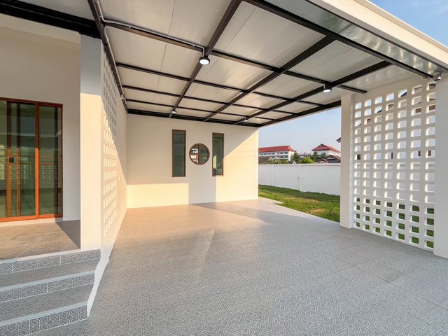 บ้านใหม่พร้อมที่ดิน สั่งสร้างสไตล์มินิมอล หางดง เชียงใหม่