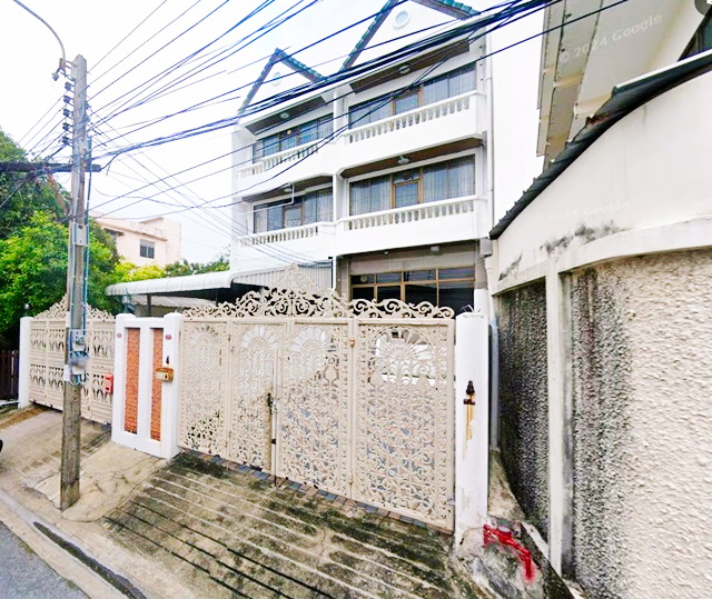 BTS บางจาก1.58 กม.ให้เช่า-ขาย ทาวน์โฮม 3 ชั้น หลังใหญ่ 35 ตร.วา. รักสัตว์ ใหญ่มาก 5 นอน สุขุมวิท 91-95 385 ตร.ม. 5น้ำ  พึ่งมี35-42  