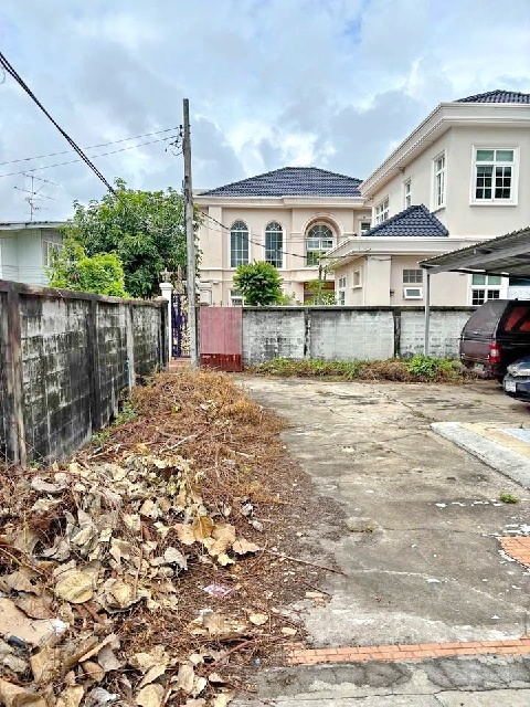  ราคาถูก  BTS สะพานควาย 1.3 กม.  2นอน 1น้ำ BTS อารีย์ 990 ม. ให้เช่าที่ดิน พร้อมบ้าน  84 ตร.วา.340 ตร.ม.