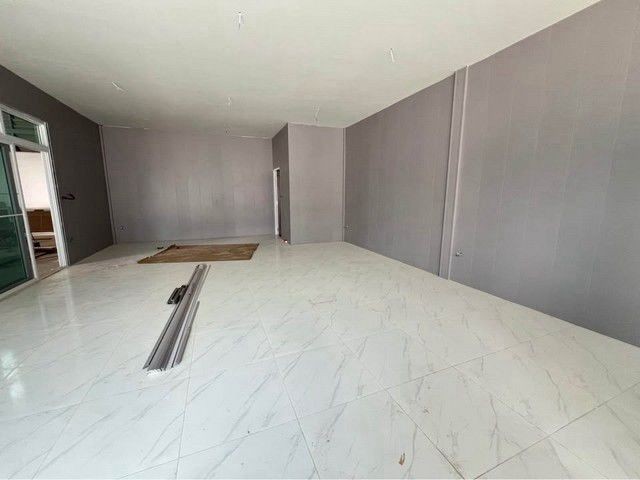 โกดังให้เช่า  ย่านรังสิต-ลำลูกกา​ คลอง 4 อำเภอลำลูกกา  จังหวัดปทุมธานี