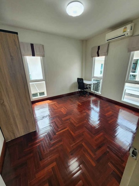 BS998 ขายบ้านเดี่ยว 2 ชั้น หมู่บ้านบุญโต 99 – ทำเลดี ใกล้ทางด่วนศรีสมาน