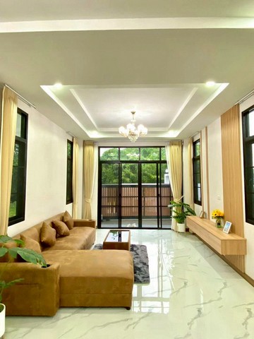 พูลวิลล่าสวยสร้างใหม่ 2 ชั้น สไตล์โมเดิร์น ทำเลดี โซนแม่เหียะ