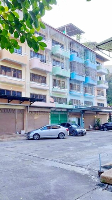 รร.สารสาสน์สุขสวัสดิ์ 800 ม.ซ.สุขสวัสดิ์ 24-32 ให้เช่าอาคารพาณิชย์  4.5 ชั้น 3 น้ำ ทำเลเหมาะกับพักอาศัย ทำออฟฟิศ สต็อคสินค้า 