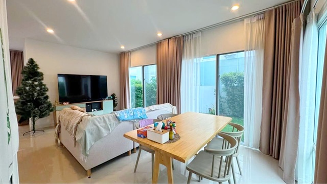 ให้เช่าบ้าน 2ชั้น  52ตร.วา. 3 นอน พระราม 2 กม.18  พันท้ายนรสิงห์  คฤหาสน์ รร.อัสสัมชัญ พระราม2 1.9 กม. จัดเต็มเฟอร์ฯ  ตลาดสดลีลา 2.1 กม.