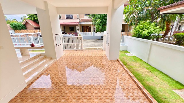 บ้านเดี่ยว 2 ชั้น หมู่บ้านสุขประยูรปาร์ค ต.นาป่า อ.เมือง ชลบุรี หมู่บ้านติดถนนสุขประยูร ใกล้โฮมโปร อมตะนคร ใกล้โรบินสัน ดอนหัวฬ่อ 50 ตารางวา