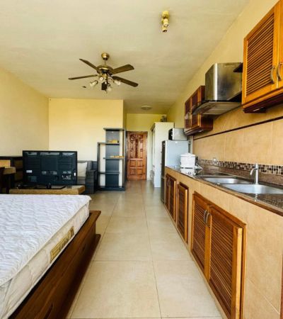 ให้เช่า 9,000 เดือน* สุพนิช คอนโด : Suphanich Condoตรงข้ามสถานีรถไฟ เชียงใหม่ คอนโดมีสระว่ายน้ำ ห้องว่าง 8 กันยายน.ขนาด 38 ตร.ม 1 ห้องนอน 1 ห้องน้ำ ชั้น 4 ทิศเหนือ ไม่ร้อน .ทำเลดีมาก เข้าถึงง่าย อยู่ตรงข้ามสถานีรถไฟ ใกล้สิ่งอำนวยความสะดวก เดินไป 7-11, ร้านอาหาร ร้านกาแฟ เดินได้เลย.* คอนโดที่จอดรถเพียบ มีที่ชาร์จรถEV * มีสระว่ายน้ำ* นิติ ส่วนกลาง ดูแลดีมากก เหมือนโรงแรมหรือ Service Apartment* คอนโด