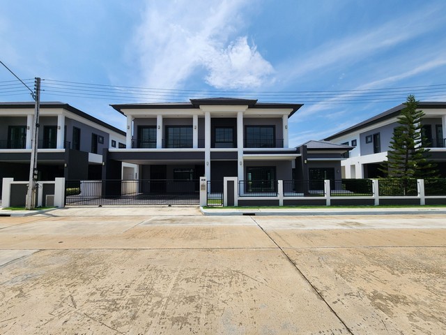 ขายบ้านเดี่ยว 2 ชั้น ลำลูกกา​ คลอง​ 4 โครงการ เอ็นซีออนกรีน ฌาร์ม คลาสสิค 