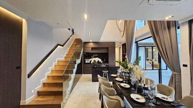 บ้านหรูพลูวิลล่า 16.5 ล้าน 108 ตรว. 4 นอน 5 น้ำ #หนองผึ้ง สารภี น้ำไม่ท่วม บ้านเดี่ยว 2 ชั้น แปลงหัวมุม ตกแต่ง #สไตล์โมเดิร์น เดินทางสะดวก