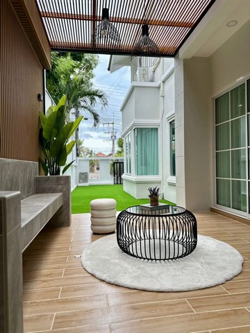 บ้านเดี่ยว 2 ชั้น รีโนเวทใหม่ ใกล้หาดพัทยา หมู่บ้านสิริศา ใกล้ Terminal 21 TP-H1646