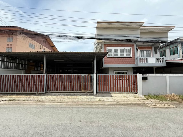 BST925 ให้เช่าโกดัง + บ้านเดี่ยว 2 ชั้น นวมินทร์ 42 พื้นที่กว้าง 100 ตร.วา