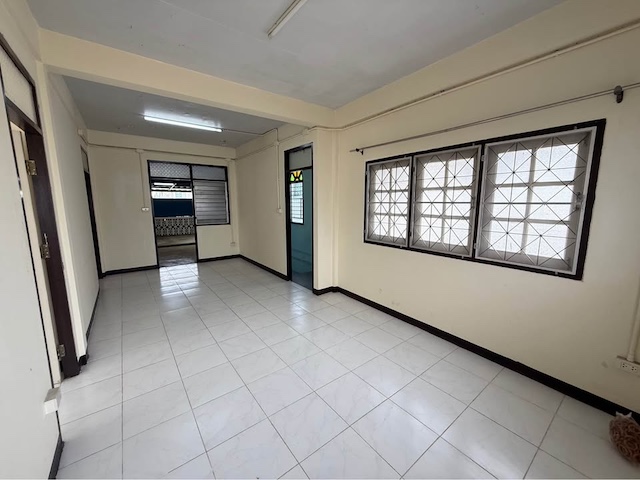 BST925 ให้เช่าโกดัง + บ้านเดี่ยว 2 ชั้น นวมินทร์ 42 พื้นที่กว้าง 100 ตร.วา