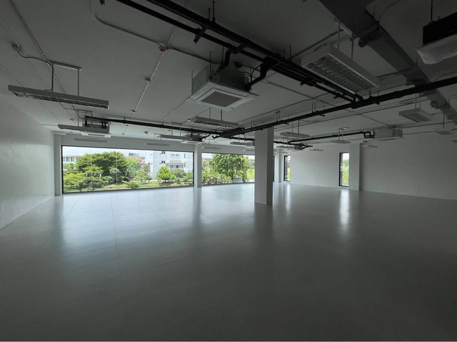 ให้เช่าอาคารสำนักงาน พื้นที่ใช้สอย 872ตร.ม.  ซอยพัฒนาการ 31 ใกล้ถนนพัฒนาการเพียง100 เมตร  4 ชั้น มีลิฟท์ สามารถแบ่งเช่าเป็นชั้นได้