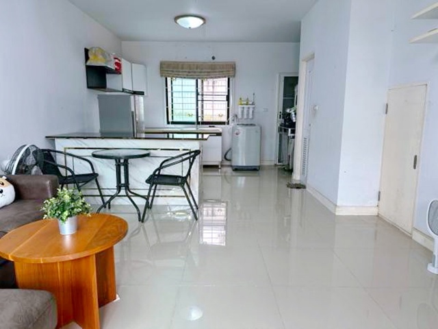 โลตัส ให้เช่าทาวน์เฮ้าส์ 2 ชั้น 20ตร.วา.บางกรวย-ไทรน้อย 1.7 กม.  162ตร.ม. 3นอน  ตลาดสมบัติบุรี 800ม. รพ.บางบัวทอง 1.1 กม.