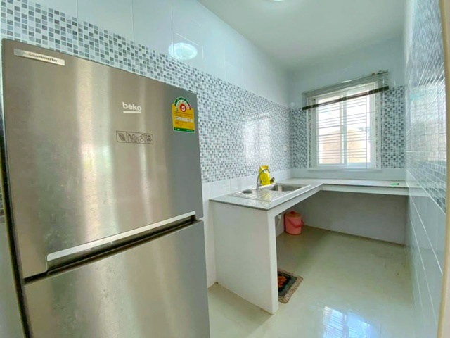 บางปูนคร-พุฒสี โลตัส แพรกษา 800 ม.ตลาดสดนิคมบางปู  3 แอร์ ใหญ่มากให้เช่าบ้าน2 ชั้นพร้อมสวน และสนามหญ้า 42ตร.วา.น่าอยู่ 3 นอน