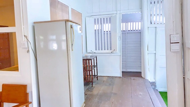 พร้อมเฟอร์ฯ  ม.สวนดุสิต 2.2 กม. 2นอน  ถ. ข้าวสาร 2.8 กม. ให้เช่าบ้านชั้นเดียว 22ตร.วา. 82ตร.ม. สามเสน9-15 ตลาดสี่เสาเทเวศน์ 1.4 กม.