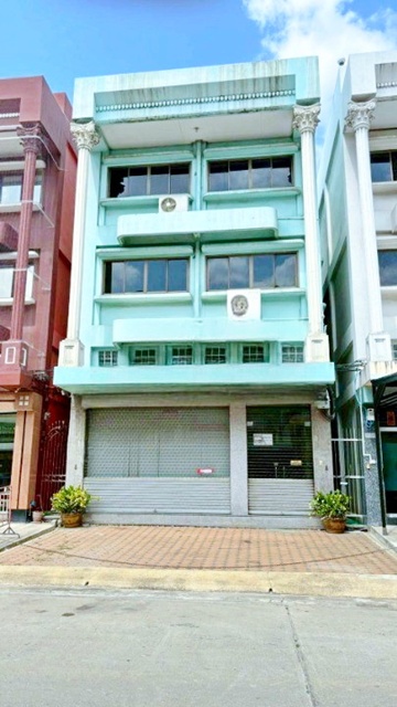 เดอะมอลล์ บางแค 1.2กม.  MRT หลักสอง 1.9 กม. ให้เช่าอาคารพาณิชย์  3.5ชั้น  42ตร.วา. 520ตร.ม. 4นอน  ออฟฟิศ  จดบริษัทได้ 5 น้ำ 