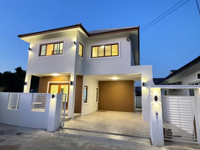 บ้านสัั่งสร้าง สไตล์โมเดิร์น 2 ชั้น – หางดง เชียงใหม่