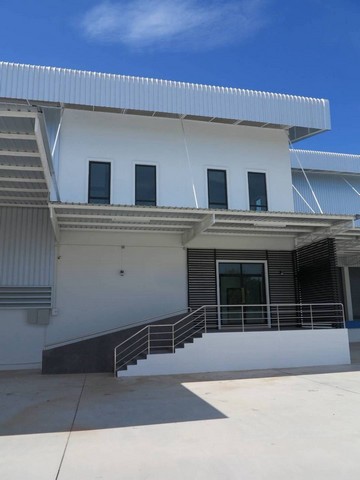 ให้เช่าโกดังบ้านบึงชลบุรีพื้นที่เช่าที่หมด 7 ไร่ สิ่งปลูกสร้าง อาคารคลังสินค้า พื้นที่รวม   6,300 ตรม