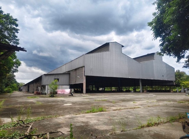 ขายที่ดินพร้อมโรงงานบ้านค่ายระยอง ขายโรงงานรีดเหล็กเส้น  บนเนื้อที่ 120 ไร่เศษ ปังสีเหลือง ติดถนนสายบ้านค่าย–บ้านบึง (3574)