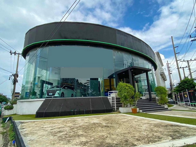 Showroomพร้อมศูนย์บริการเหม่งจ๋าย ซอย SISB ประชาอุทิศ ให้เช่า 3000 กว่า ตรม.