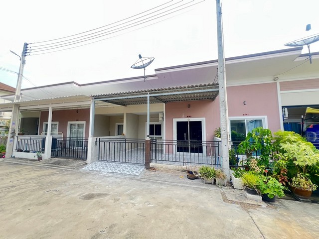 ขายบ้านทาวน์เฮาว์ชั้นเดียว สถานะกำลังปรับปรุง โครงการ :  ซีวิลเลจ   ติดถนนบ้านบึง - แกลง