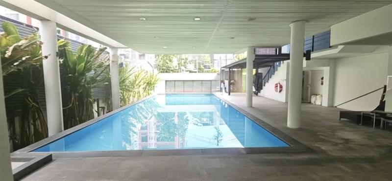 ขายอาคารเอนกประสงค์ 2 ชั้น + สระว่ายน้ำส่วนตัว ซ.รัชดาภิเษก 17 – เดินเพียง 5 นาทีถึง MRT สุทธิสาร เนื้อที่ 108 ตร.ว. | พื้นที่ใช้สอย 437 ตร.ม.อาคาร 2 ชั้น ดีไซน์เอนกประสงค์สระว่ายน้ำส่วนตัว + จอดรถได้ 4 คันให้เช่า 150,000 บาทสัญญา 1 ปีแรกเข้า ประกัน 2 เดือน + ล่วงหน้า 1 เดือนราคาเพียง 21.9 ล้านบาท ค่าธรรมเนียมโอนคนละครึ่งใกล้รถไฟฟ้า mrt สุทธิสารรายล้อมด้วยแหล่งไลฟ์สไตล์ Central Rama 9, Fortune Town, The Street, Esplana