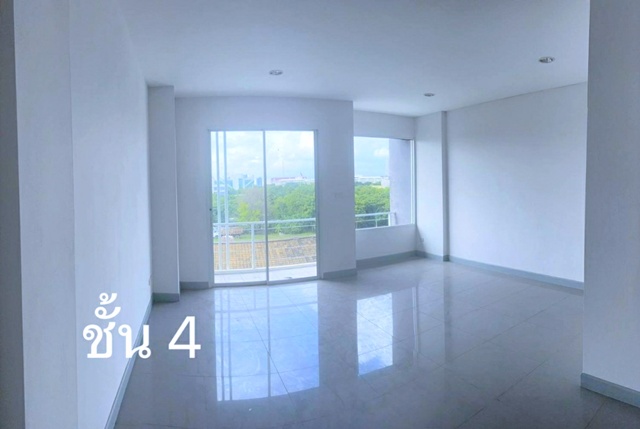 งามวงศ์วาน-แคราย 900 ม.MRT สนามบินน้ำ 675 มให้เช่า ใหญ่ที่สุด โฮมออฟฟิศ 4 ชั้นหัวมุม  44ตร.วา.280 ตร.ม