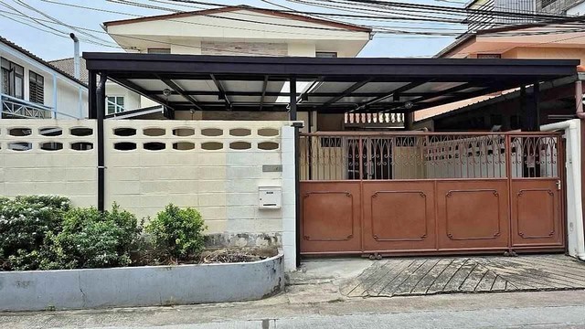 ให้เช่าบ้านเดี่ยวใกล้ MRT ห้วยขวางและ ใกล้โรงเรียนนานาชาติ KIS ซอยประชาราษฎร์บำเพ็ญ 25 เขตห้วยขวาง ใกล้โรงเรียนจันทร์หุ่น 