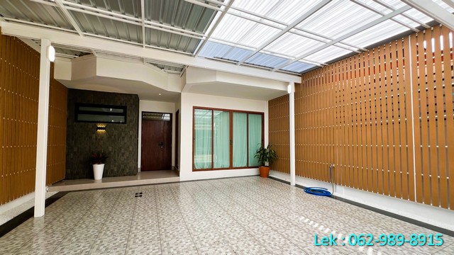 ขาย ทาวน์โฮมสไตล์โมเดริน รีโนเวทใหม่ ตกแต่งสวย   เนื้อที่ 31.5 ตรว.  งานระบบใต้ดินปรับปรุงใหม่ทั้งหมด ม.เสนาวิลล่า84 บางกะปิ แฮปปี้แลนด์