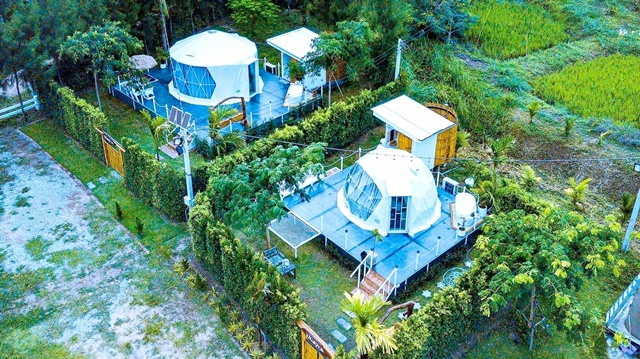 ปั๊มน้ำมัน พีที บ้านคา 3.4 กม ขายรีสอร์ท 1 หลัง พร้อมที่ดิน  15 ไร่ ขาย 4 นอน วัดรางเสน่ห์ 1.7 กม.. 4 น้ำ  กลางเมืองราชบุรี