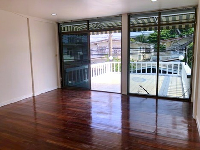 MRT เตาปูน .ให้เช่าทาวน์เฮ้าส์ 2 ชั้น 25 ตร.วา. 200 ตร.ม. MRT บางซ่อน 900ม. ม.มจพ. 2.8 กม. 3 นอน ย่านสะพาน 99  เซ็นทรัลลาดพร้าว 4.9 กม.