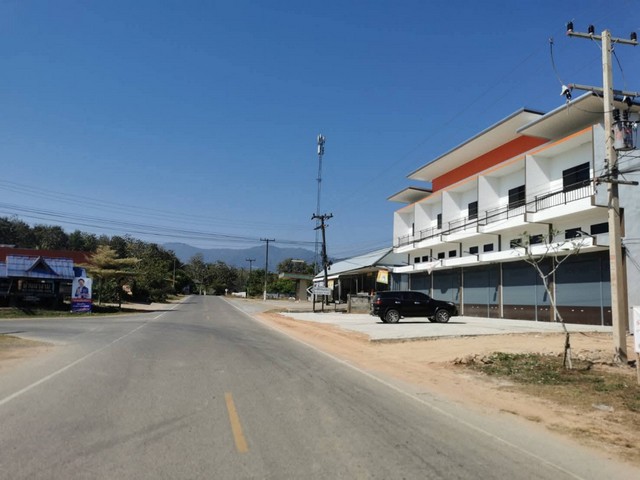 ขายอาคารพาณิชย์ 2 ชั้นครึ่ง จำนวน  5 คูหา   บ้านนางาม ตำบล เรือง อำเภอเมืองน่าน จังหวัดน่าน