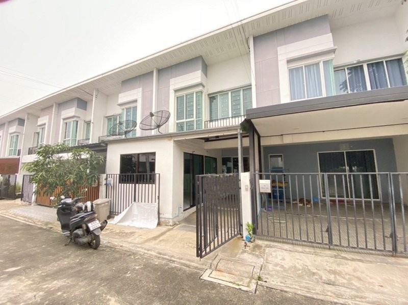 ขายทาวน์เฮ้าส์มือสอง อำเภอคลองสามวา กรุงเทพมหานคร  โครงการ เบล็ส วิลล์ รามอินทรา 117